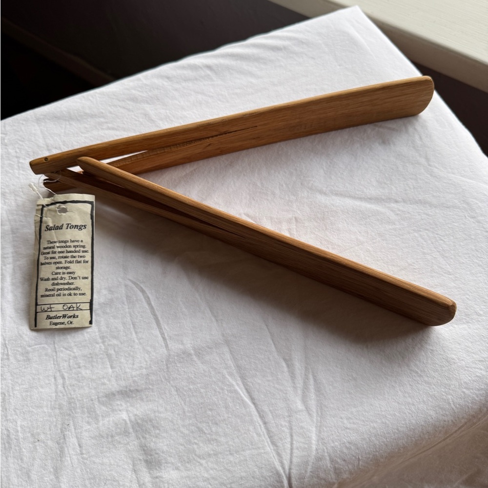 💛Vintage White Oak Salad Tongs
